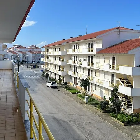 Lina 300m From The Apartment Atouguia Da Baleia